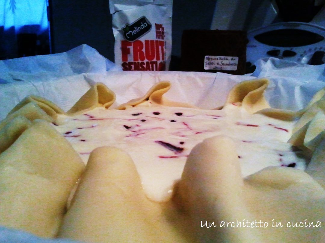 Crostata ai frutti rossi e crema soffice al limone